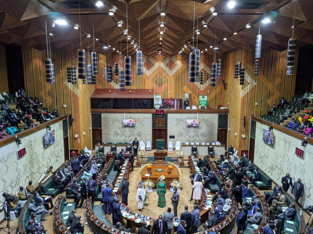 البرلمان الزامبي يمرر تعديلات دستورية مثيرة للجدل