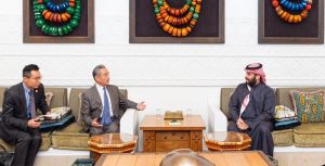 ولي العهد يبحث مع وزير خارجية الصين تطورات الأوضاع الإقليمية والدولية