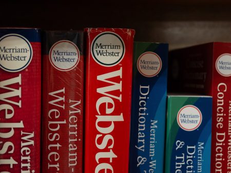 من الجبر إلى التعرفة الجمركية.. تعرف على كلمات عربية استوطنت الإنجليزية