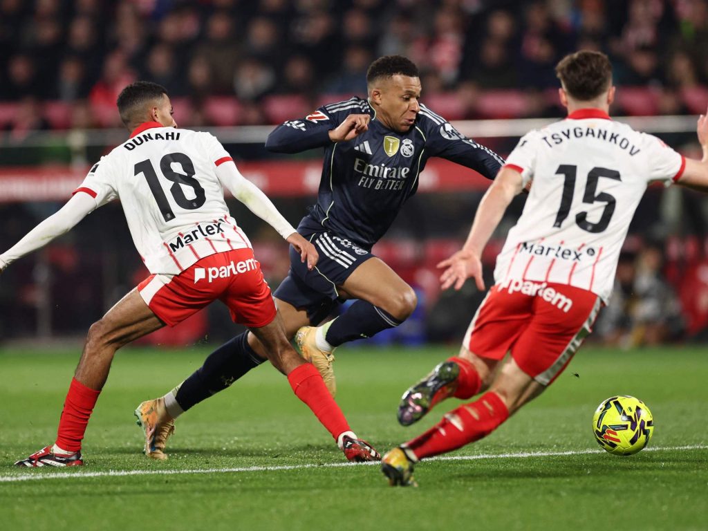 ركلة جزاء غير محتسبة وهدف ملغى.. حالات جدلية بمباراة ريال مدريد وجيرونا