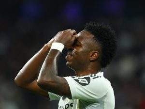 ارحل يا فينيسيوس”.. جماهير ريال مدريد تهاجم فريقها “الميت