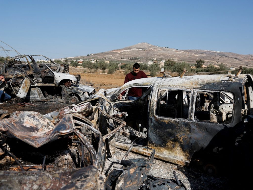 كاتب إسرائيلي: حبل المشنقة يلتف حول ديمقراطيتنا