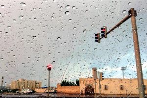 علماء للجزيرة نت: ابتكرنا جهازا عائما يحول قطرات المطر لكهرباء