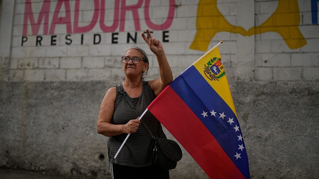 “يجب أن تغادروا البلاد الآن”: الولايات المتحدة تحث مواطنيها على مغادرة فنزويلا حفاظًا على أمنهم