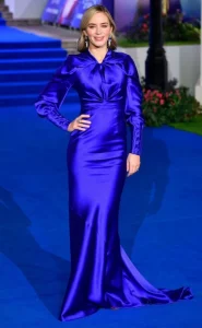 الأزرق الملكي يسطع في إطلالات النجمات على مر السنوات – أخبار السعودية