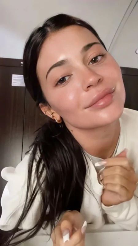 حمام الثلج قبل المكياج… خطوة جمالية مثيرة للجدل تكشفها كايلي جينر – أخبار السعودية