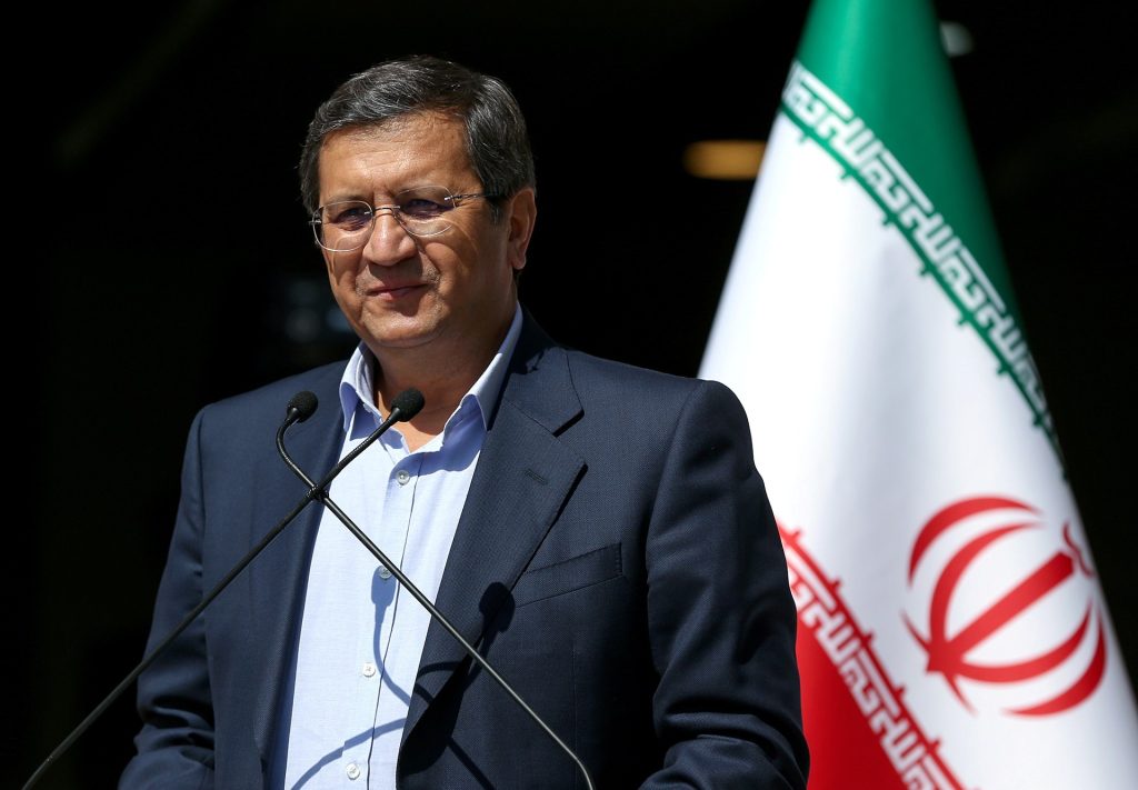 استقالة محافظ المركزي الإيراني وهمتي بديلا