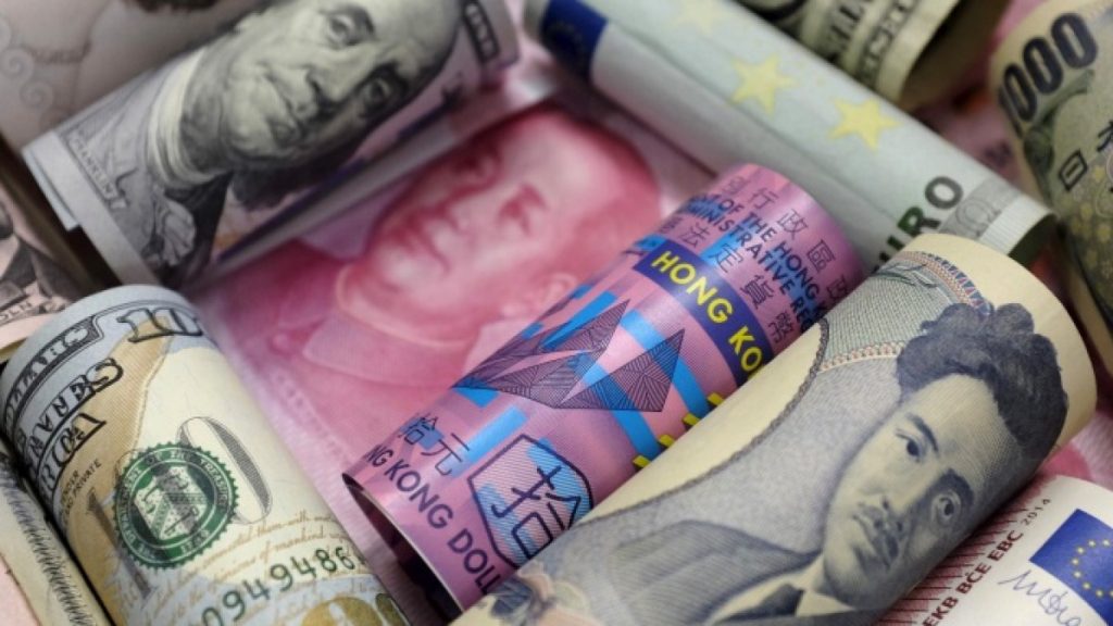 الصين تفسح المجال لارتفاع اليوان وتحذير من المضاربات