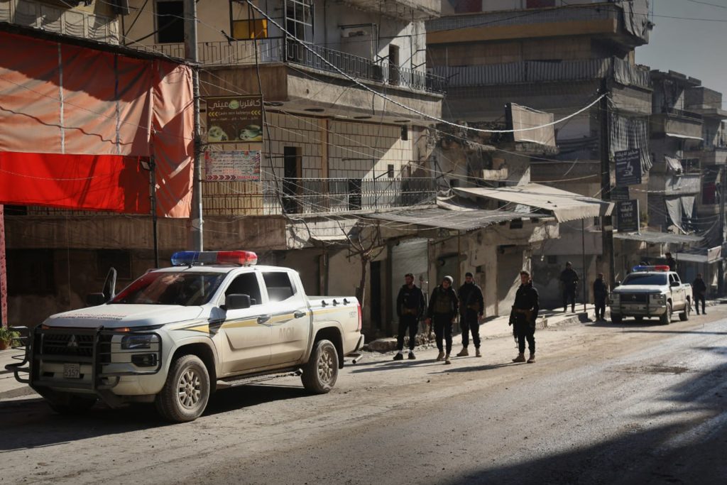 الجيش يستمر بعملياته حتى “تأمين” الشيخ مقصود بحلب وقسد ينفي وجود أنفاق