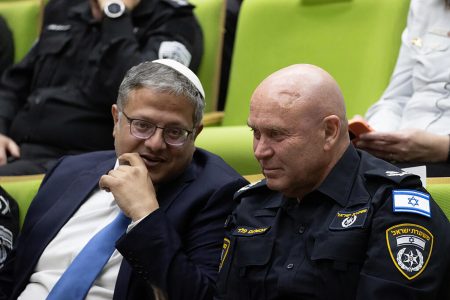 قائد شرطة الاحتلال بالقدس يتولى مهامه لتنفيذ اعتداءات بن غفير بحق الأقصى