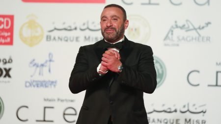 “أنتم خصمائي أمام الله”.. أحمد السقا يعلن اعتزاله بعد سلسلة تصريحات مثيرة