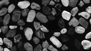 بصمات الأشعة الكونية تعيد كتابة تاريخ القارة الأسترالية