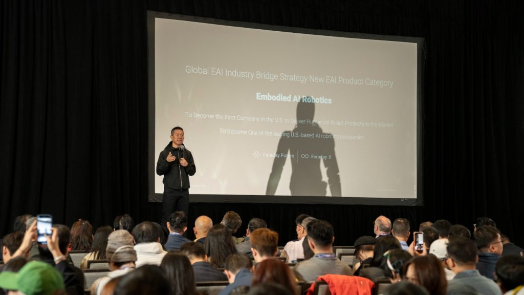فاراداي فيوتشر تكشف خارطة طريق FX Super One للإنتاج التجاري والمبيعات والتسليم وخدمات ما بعد البيع، وتعلن دخولها قطاع الروبوتات المدعومة بالذكاء الاصطناعي