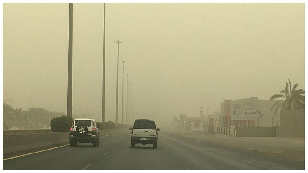 طقس الخميس.. رياح نشطة مثيرة للأتربة والغبار وضباب على عدة مناطق