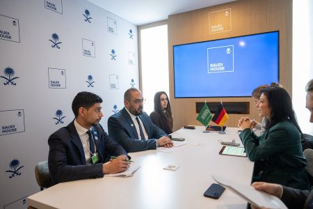 وزير الاقتصاد والتخطيط يبحث سبل تعزيز التعاون مع نظيرته الألمانية