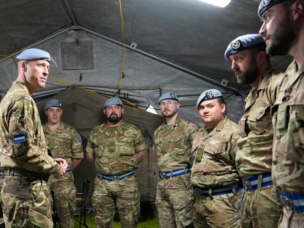 بريطانيا تستعد لاحتمال نشر قواتها في أوكرانيا