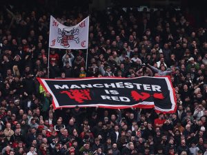 ماذا يخطط 6 آلاف مشجع لمانشستر يونايتد قبل قمة فولهام؟