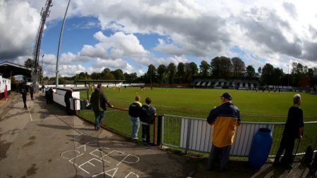 هدم أقدم ملعب كرة قدم في العالم