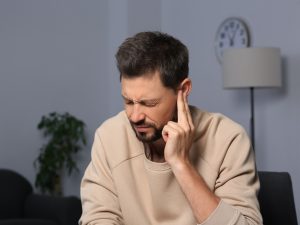 طنين الأذن.. العلاج بالموسيقى والعلاج السلوكي المعرفي