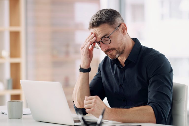 آثار التوتر ليست نفسية فقط.. هكذا يبدأ جسدك بـ “تدمير نفسه” مع ارتفاع الكورتيزول