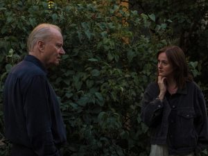 فيلم “القيمة العاطفية”.. عائلة في مرآة الفن