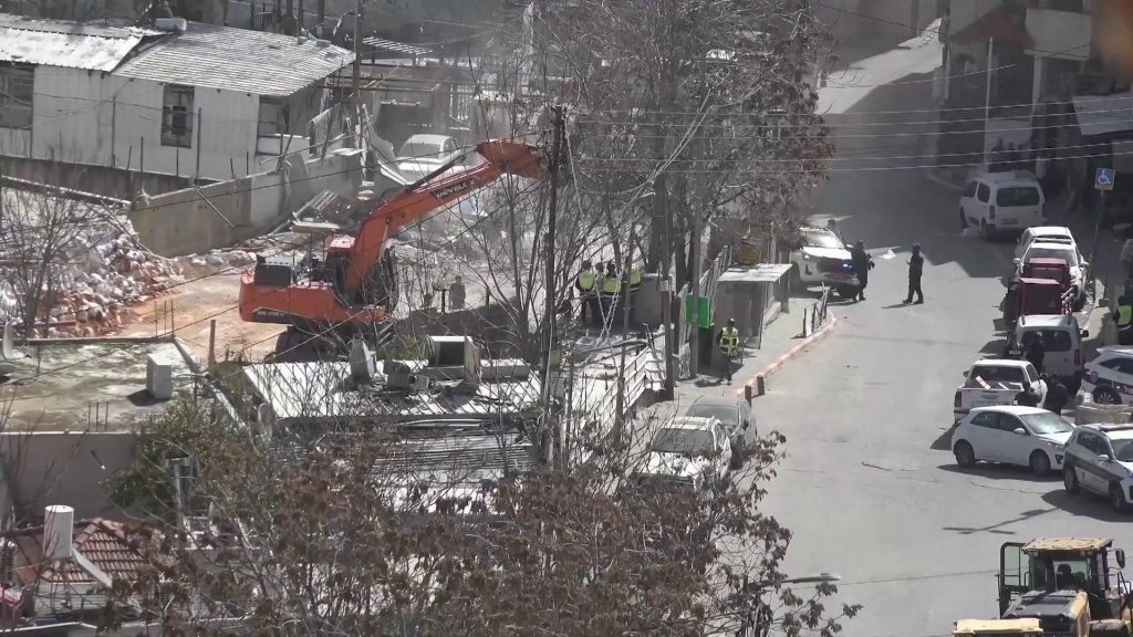 تحت مسمى “أراضي دولة”.. تسلسل زمني لاستيلاء إسرائيل على الضفة