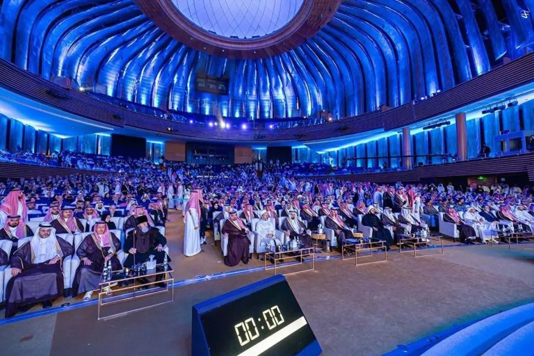 بمشاركة الهيئة السعودية للسياحة.. 160 متحدثاً و150 جهة عارضة بحثوا تطوير رحلة المعتمر في منتدى العمرة والزيارة