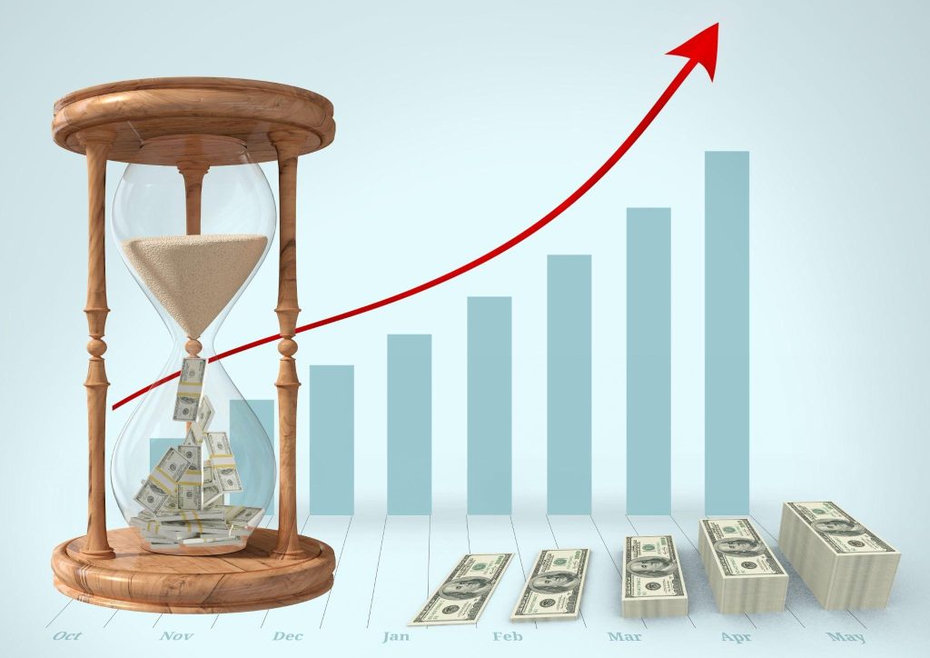 كيف يساعدك الادخار طويل الأجل على تحقيق أهدافك المالية المستقبلية بثبات واستقرار؟