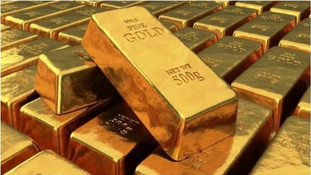 ارتفاع الذهب مع تراجع الدولار وترقب بيانات التضخم الأمريكي