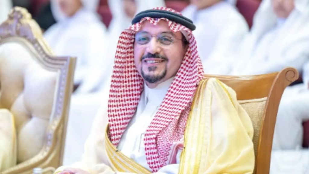 أمير القصيم يكرم 92 حافظ قرآن في رياض الخبراء